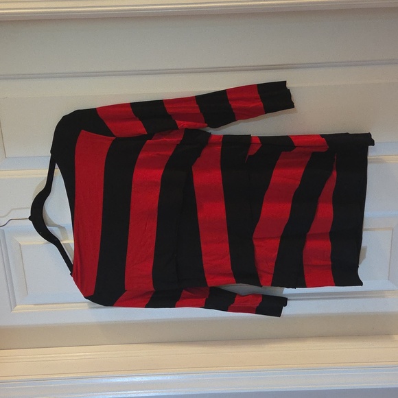 Vince Camuto Red and Black Striped Top With Layers  Small - Picture 5 of 6